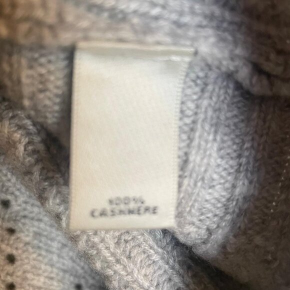 CASHMERE SPLIT NECK CAPLET- NEIMAN MARCUS - Picture 6 of 6